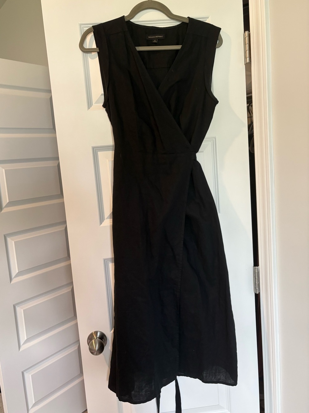 Banana Republic Black Sleeveless Wrap Dress